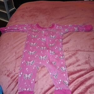 Paris Hilton Like New Pink Butterfly Footie